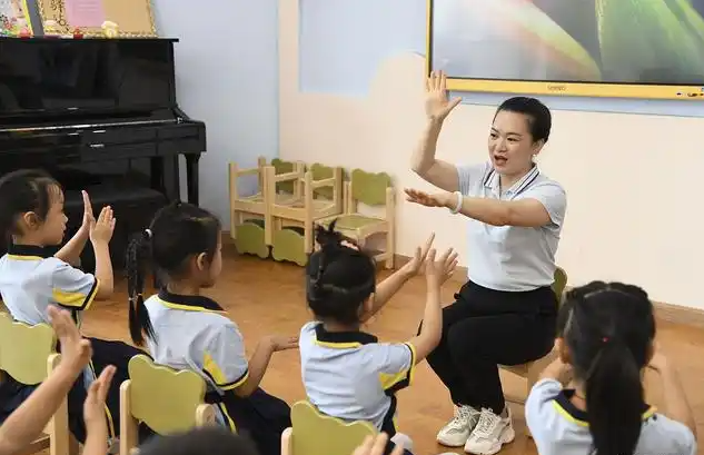 普惠性幼儿园点减免保教费基本完成适龄学前儿童应读尽读