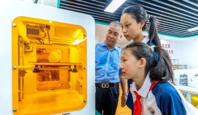 正悄然产生课堂内的改革与体育赛场的突破同样令人振奋